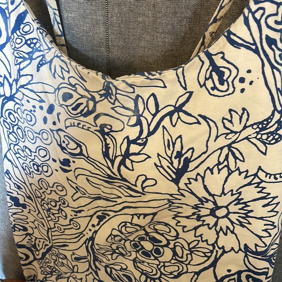 Patagonia Active Tank. Sz S. Smoke free home. - Picture 3 of 4